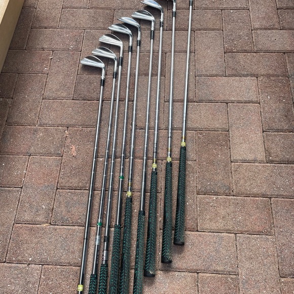 Golf Clubs n8 pc iron set Haig Ultra By Walter Hagen - Picture 15 of 16